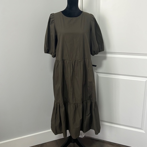 H&M Dresses & Skirts - H&M Dark Khaki Green Puff Sleeve Tier MIDI Dress size Medium